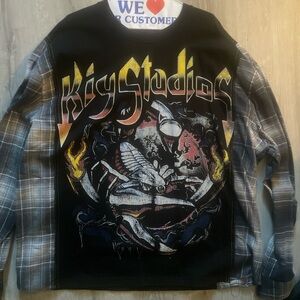 Men's Black and Gray Graphic Shirt